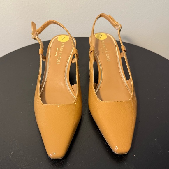 Kenneth Cole Tan Camel Kitten Heal Sling Back Sandal - Picture 2 of 7